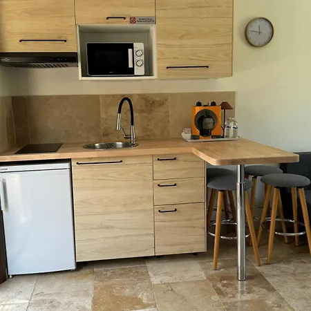 Homestay Bormes Exterior photo