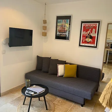 Homestay Bormes Exterior photo